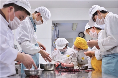 让残疾人更体面工作更有尊严生活