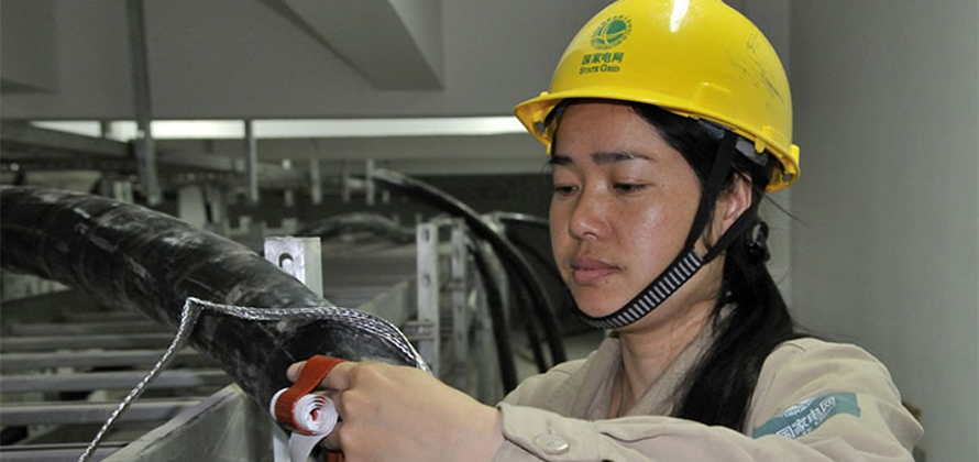 一个女工的责任担当——记全国劳模、江苏省丹阳市供电公司线路二班副班长方美芳