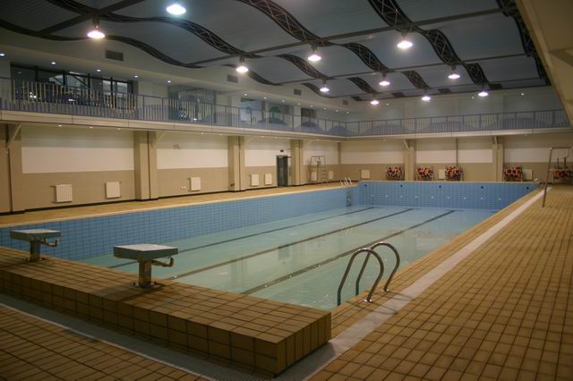 室内温水游泳馆