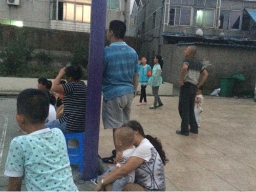 中村村青少年参加暑期小志愿者社会实践活动