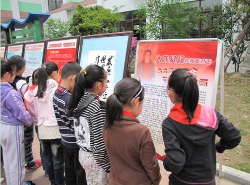 无锡道德模范基层巡讲进学校