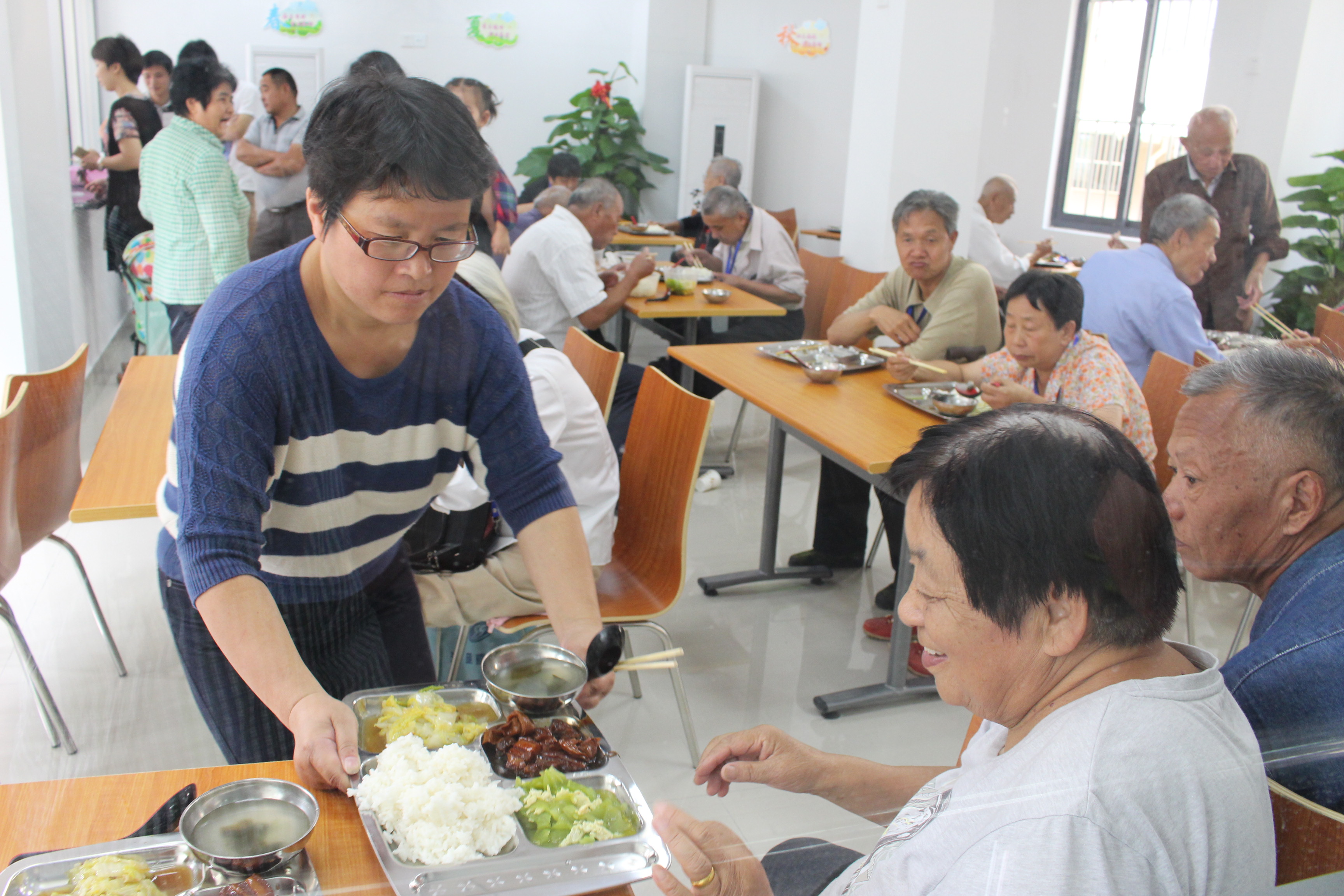 江阴市:革新社区居家养老服务中心投用 贴心服