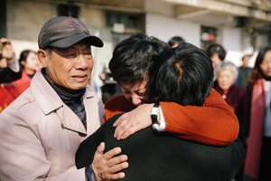 江阴志愿者助力寻亲 失散家人终团圆