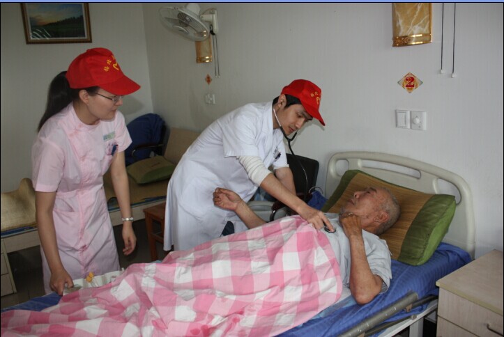 医院志愿者服务点送医上门