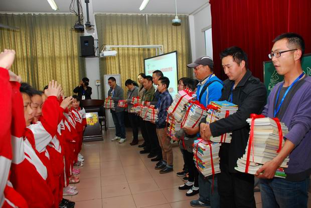 南通郭里园草原:传递语文试讲小学成就小学梦真情爱心书籍举办图片
