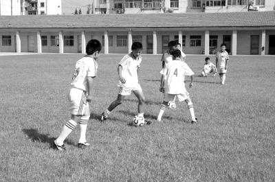 素质教育之花--淮安市清浦小学创建足球教学特