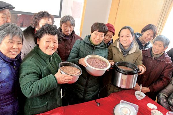 自己煮碗腊八粥喝喝 别担心不会做,学学老人的经验