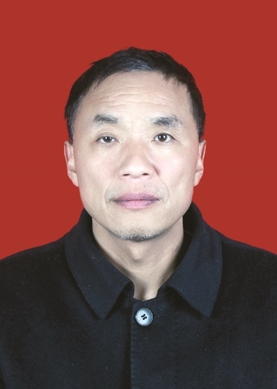 丁成闯.jpg